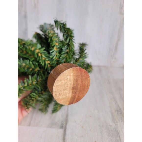 Pine Tree Christmas mini home decor figure - Picture 7 of 7